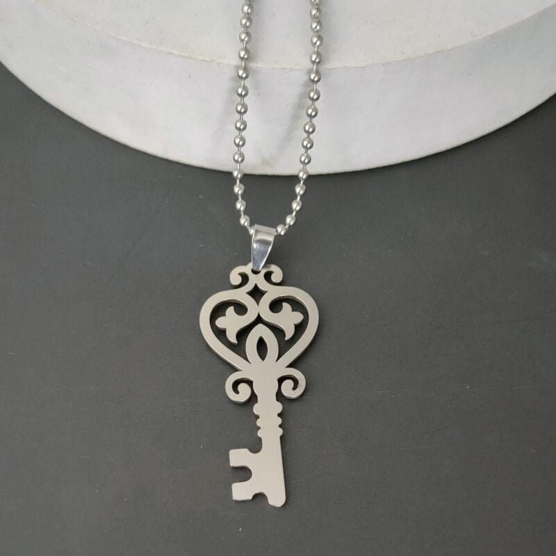 Silver Stainless Steel Fancy Key Pendant Necklace Gift Silver Stainless Steel Fancy Key Pendant Necklace Gift