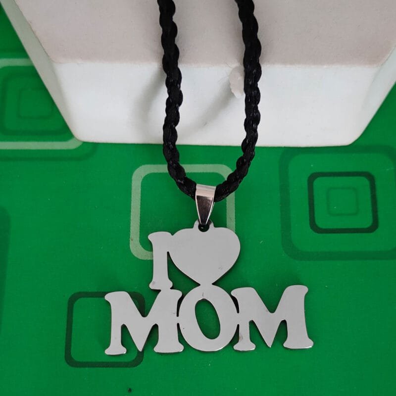 I Love Mom Pendant Gift 